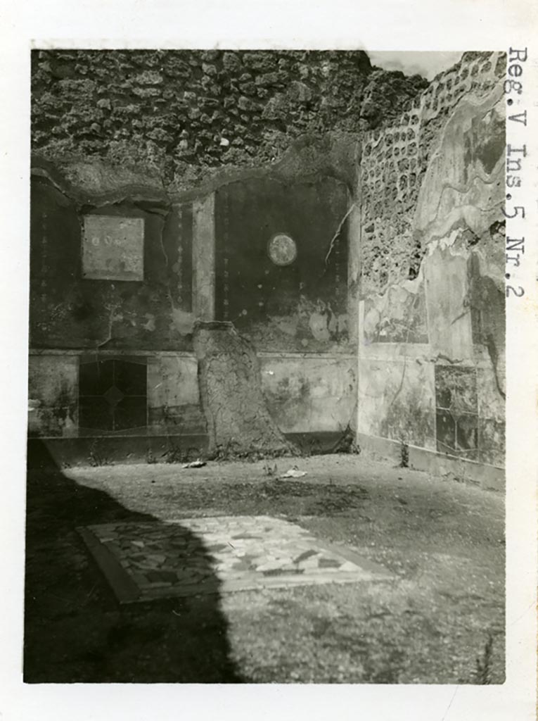 V.5.3 Pompeii but shown as V.5.2 on photo. Pre-1937-39. 
Room 13, looking west towards north-west corner.
Photo courtesy of American Academy in Rome, Photographic Archive. Warsher collection no. 1805.
