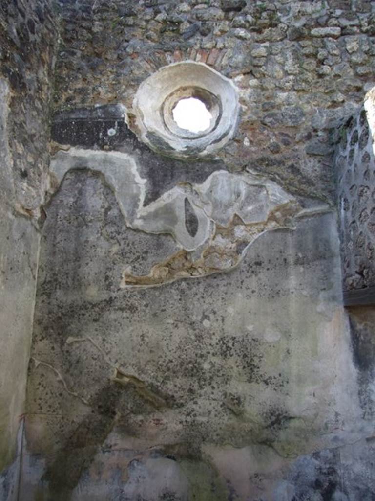 V.5.3 Pompeii. March 2009. Room 14, upper west wall