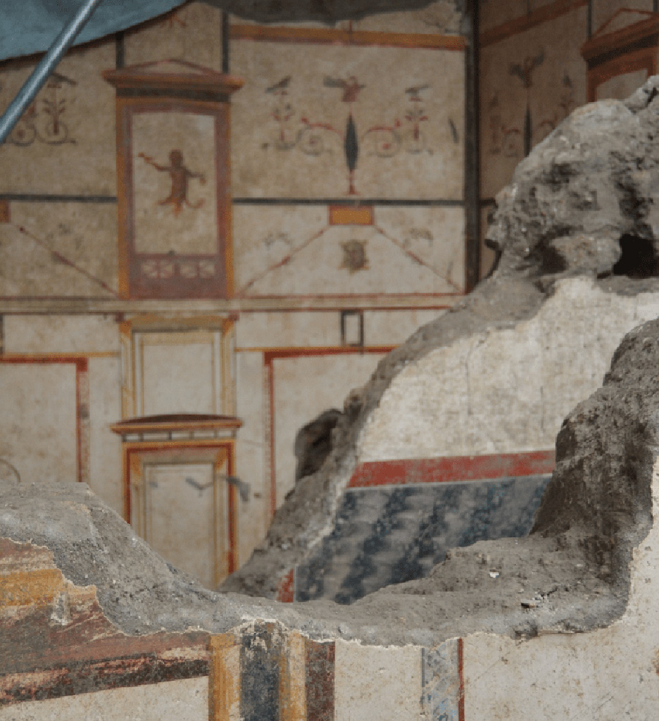V.6.12 Pompeii, March 2024. Amb. 44, cubiculum.
View from room 35 across corridor 40 to ambiente 44 at rear.