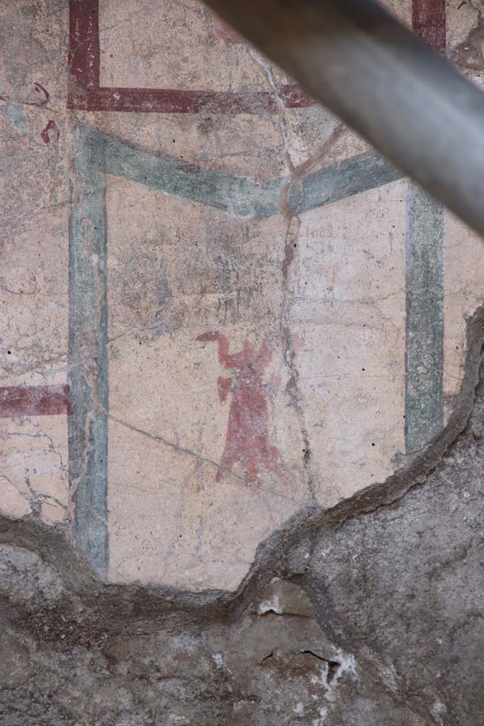 V.7.1 Pompeii, September 2021. 
Detail of painted decoration on north wall towards east end. Photo courtesy of Klaus Heese.