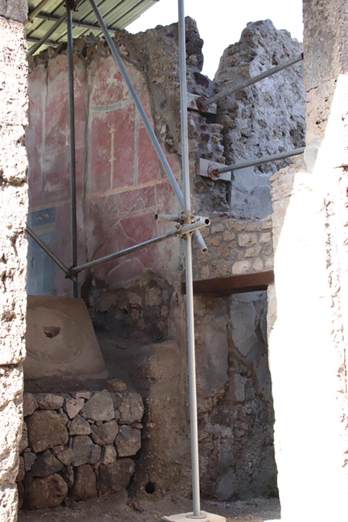 V.7.7 Pompeii. October 2023. 
Looking towards east wall from entrance doorway. Photo courtesy of Klaus Heese.