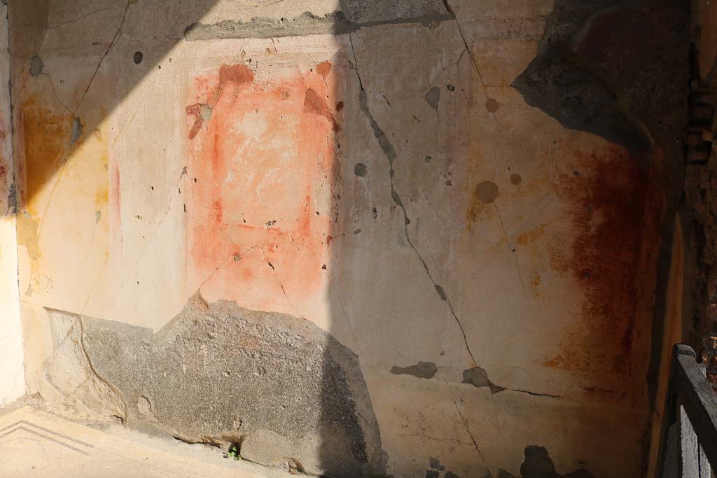 VI.1.6 Pompeii. December 2018. Painted decoration on south wall. Photo courtesy of Aude Durand.