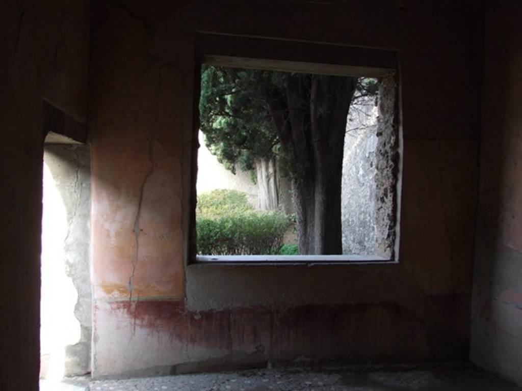 VI.1.10 Pompeii. December 2007. Room 9, window on north wall overlooking garden in room to south of garden.