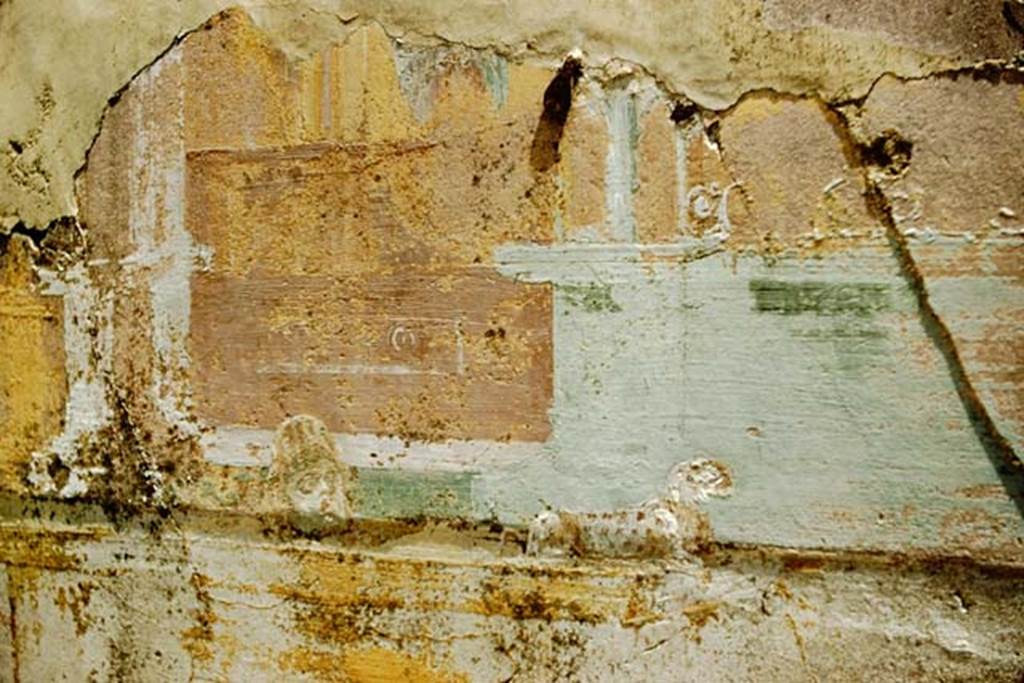 VI.1.10 Pompeii. 1957. Room 9, remains of painted plaster on the east wall. Photo by Stanley A. Jashemski.
Source: The Wilhelmina and Stanley A. Jashemski archive in the University of Maryland Library, Special Collections (See collection page) and made available under the Creative Commons Attribution-Non Commercial License v.4. See Licence and use details.
J57f0165