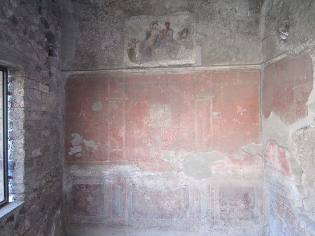 VI.2.4 Pompeii. April 2012. 
Looking towards south wall in diaeta in south-west corner of garden apartment. Photo courtesy of Marina Fuxa.