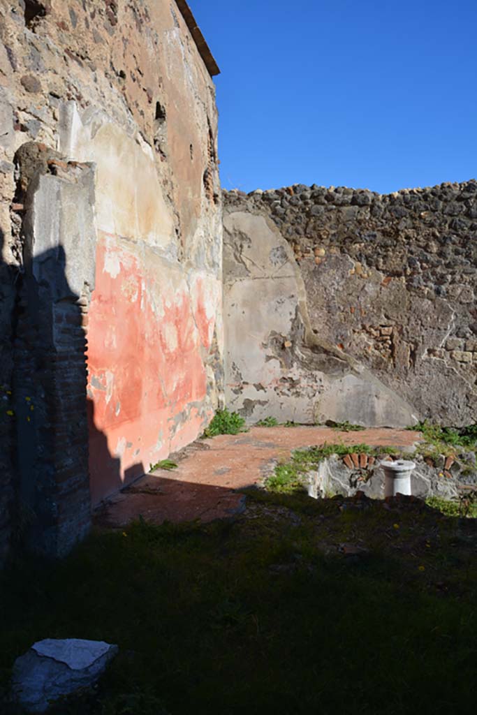 VI.2.4 Pompeii. December 2017. Looking east across summer triclinium.
Foto Annette Haug, ERC Grant 681269 DÉCOR.