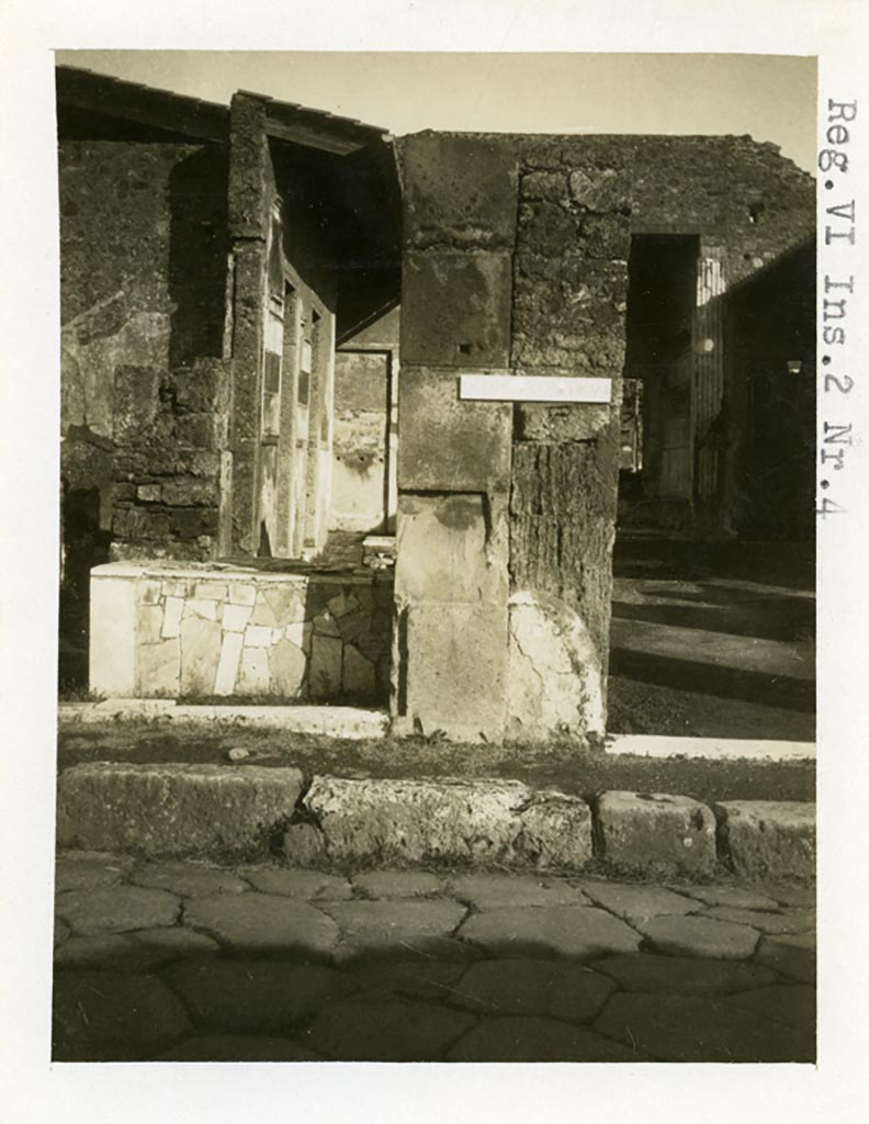 VI.2.4 Pompeii. Pre-1937-39. Looking towards the bar at VI.2.5, with entrance doorway to VI.2.4, on right.
Photo courtesy of American Academy in Rome, Photographic Archive. Warsher collection no. 1394.