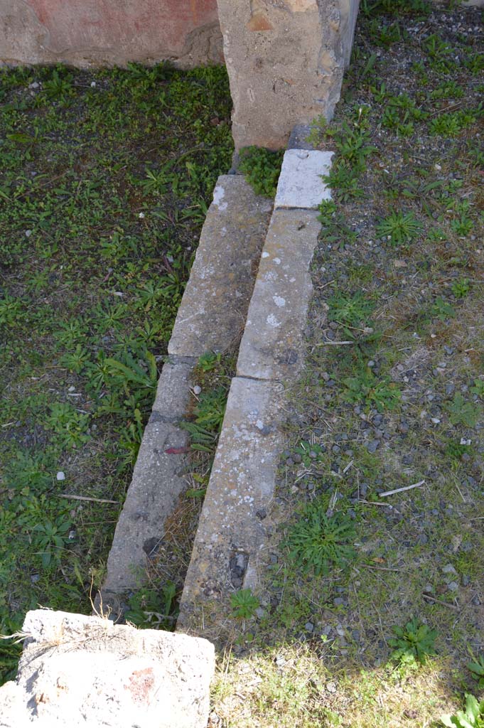 VI.2.22 Pompeii. October 2017. Looking south along steps from tablinum down to atrium.
Foto Taylor Lauritsen, ERC Grant 681269 DÉCOR.