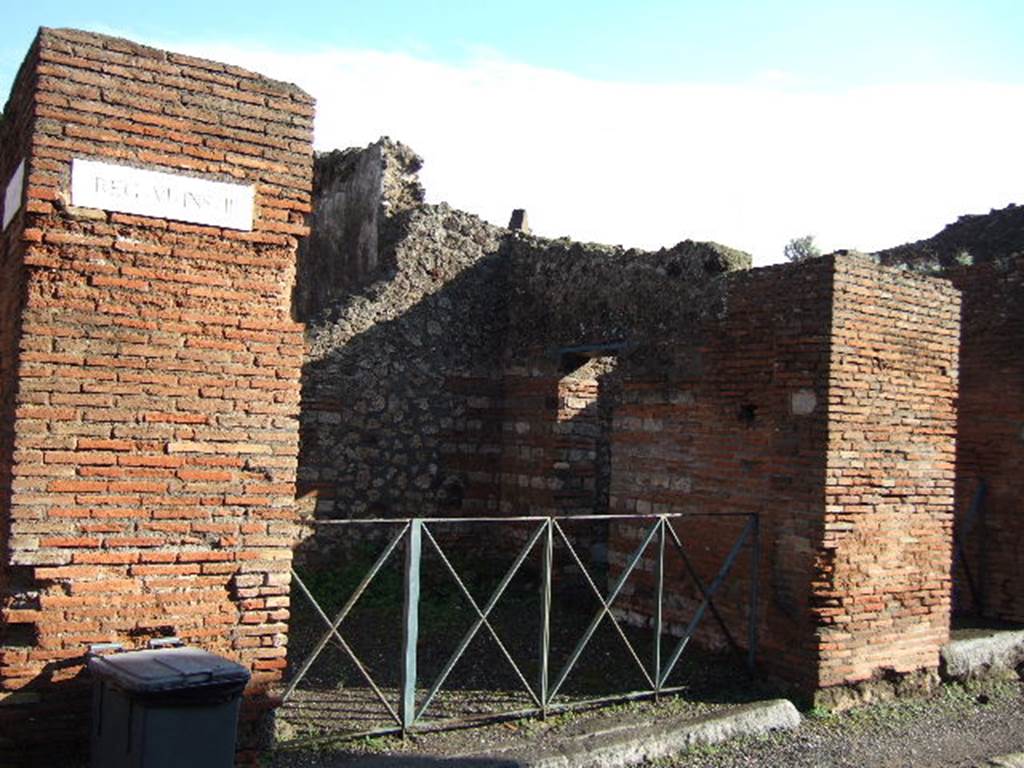 VI.3.1 Pompeii. December 2007. Entrance doorway, looking towards south wall.