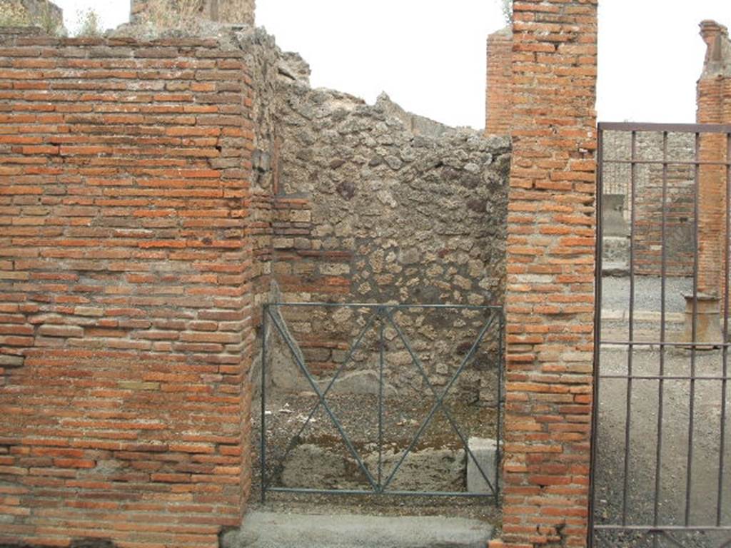 VI.3.2 Pompeii. May 2005. Entrance doorway, looking east.