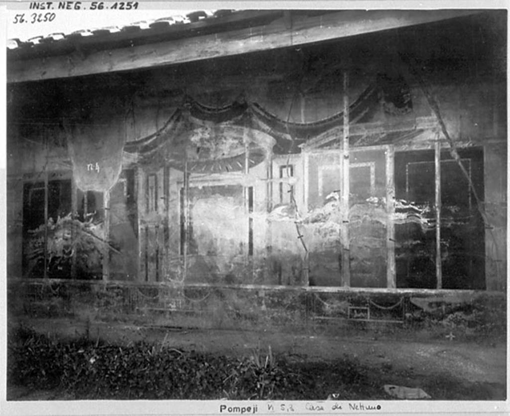 VI.5.3 Pompeii. 1956? Main wall of atrium. 
According to Breton, the painting that gave its name to the house was found on the main wall of the atrium.
It was of Neptune armed with a trident. In other panels were paintings of swans, peacocks
DAIR 56.3250. Photo © Deutsches Archäologisches Institut, Abteilung Rom, Arkiv. 
See http://arachne.uni-koeln.de/item/marbilderbestand/916502