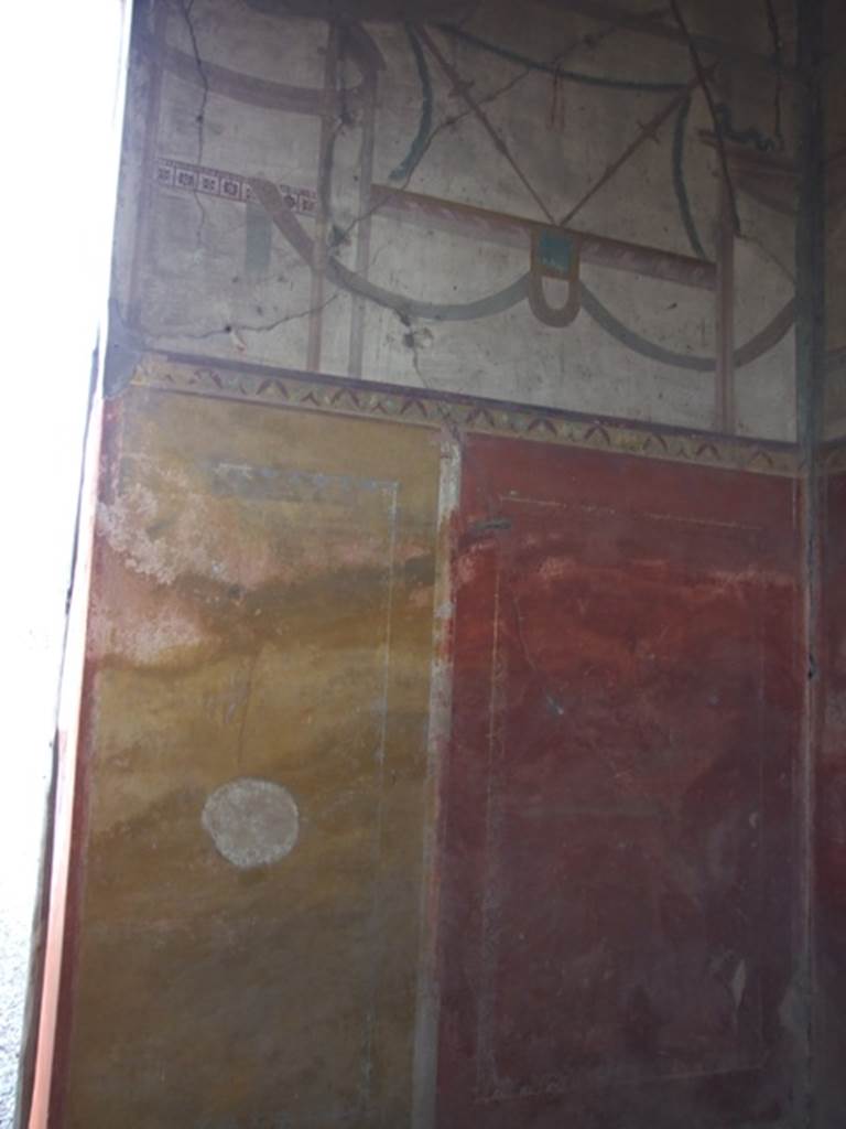 VI.5.3 Pompeii.  December 2007. Room 20 detail of painted plaster.