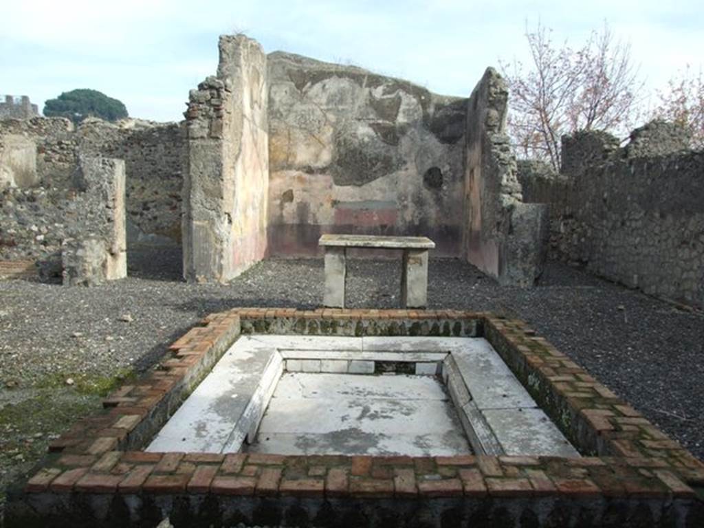 VI.5.3 Pompeii. December 2007. Looking east across atrium and Impluvium, towards tablinum.