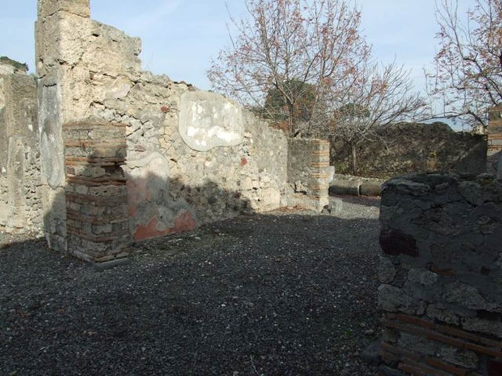 VI.5.4 Pompeii. December 2007. Room 6, looking north-east across tablinum towards north wall.