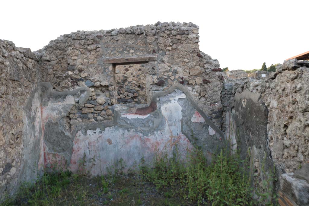 VI.7.9 Pompeii. December 2018. 
Looking towards north wall with window, in large room on north side of atrium. Photo courtesy of Aude Durand.