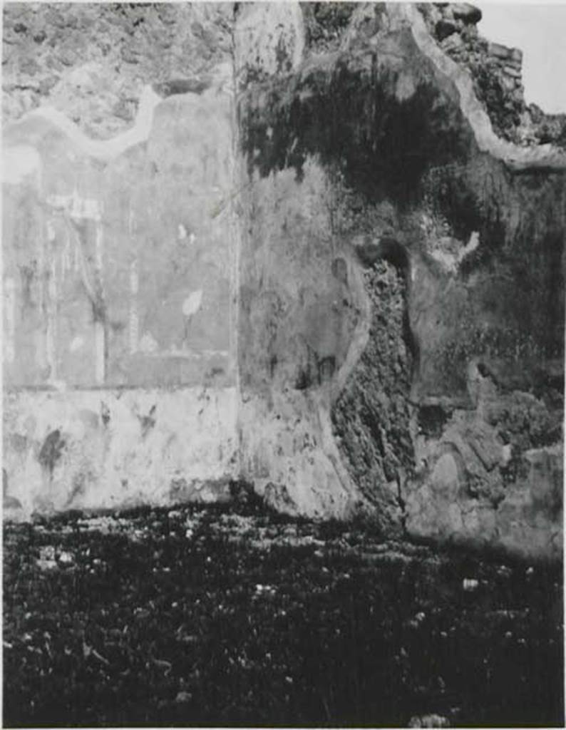 VI.9.1 Pompeii. 1938 photograph taken by Tatiana Warscher. Looking towards the north-east corner of “Triclinio giallo “L”. See Warscher, T, 1938: Codex Topographicus Pompejanus, Regio VI, insula 9: Pars prima, (no.17, 17a), Rome, DAIR, whose copyright it remains.