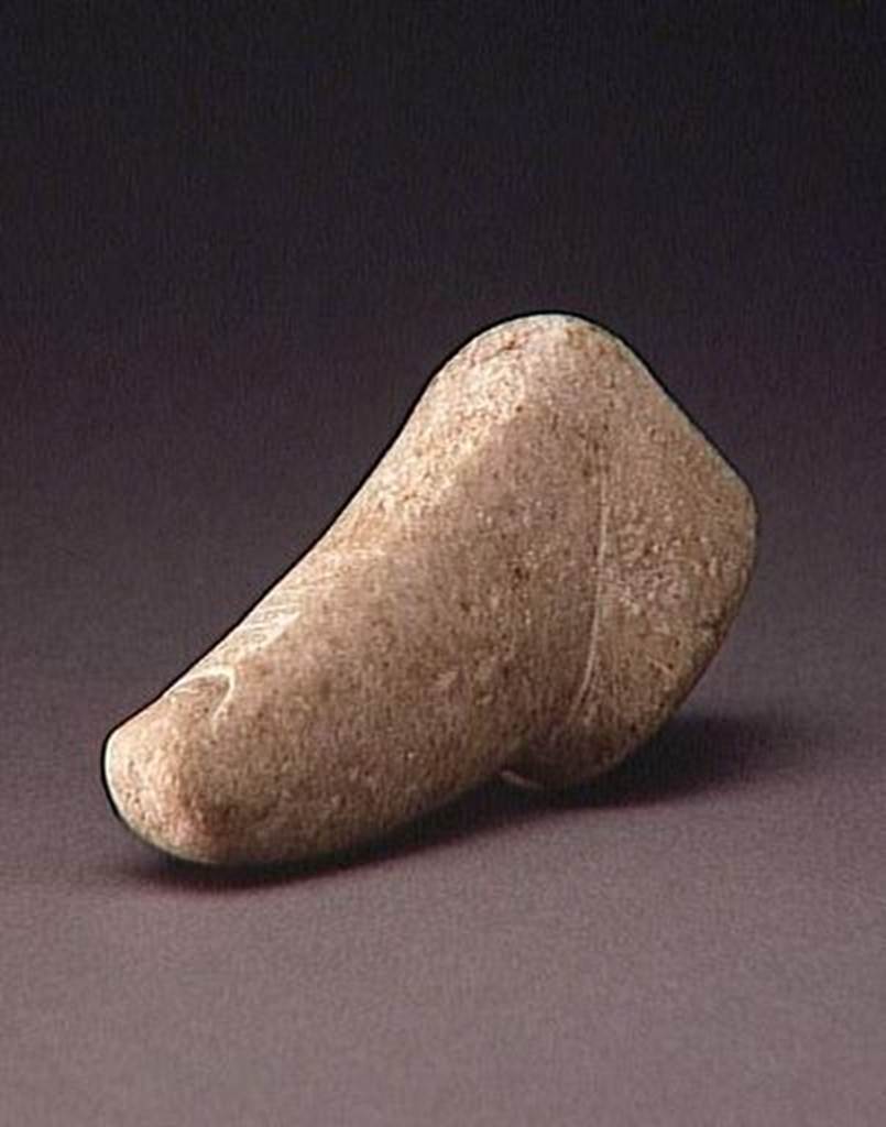 VI.9.1 Marble pestle.  Length 0.09m.  OA 1863 Pilon, musée Condé, photo RMN © R.G. Ojeda