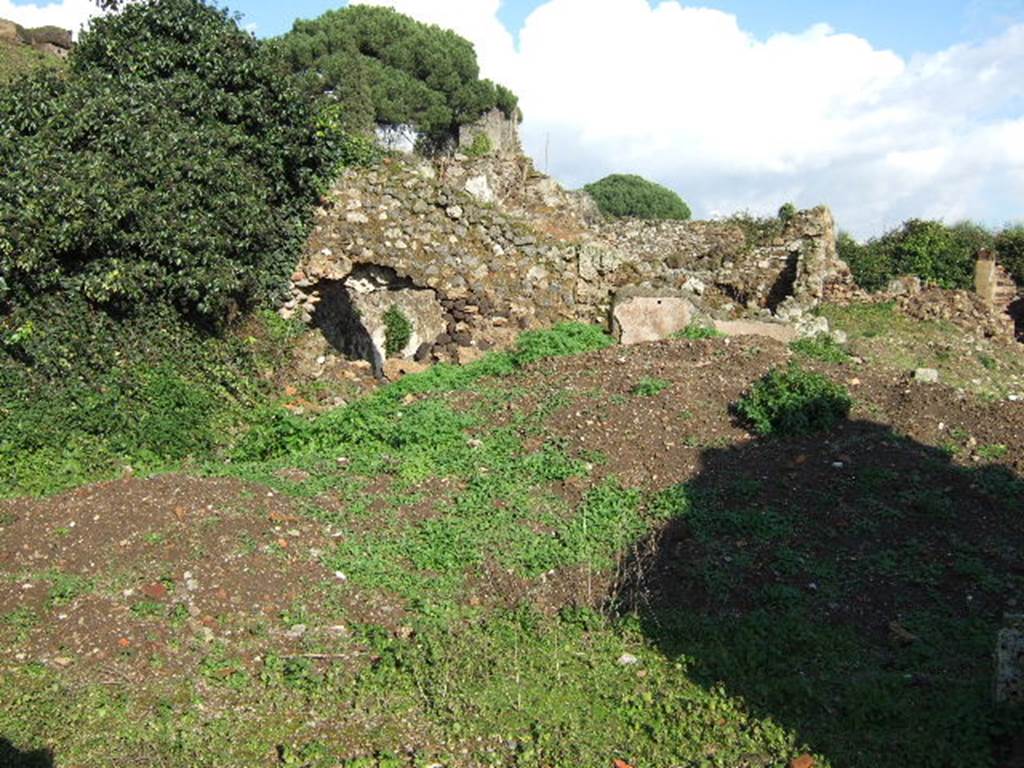 VI.9.1 Pompeii. December 2005. Looking east.