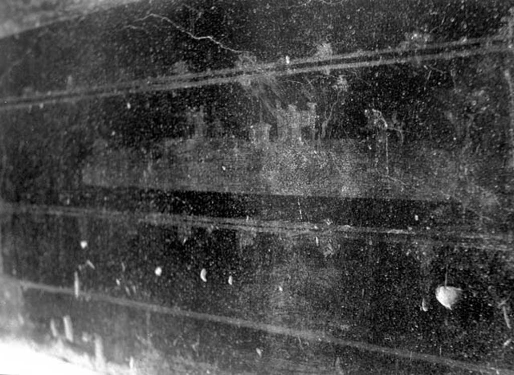 231185 Bestand-D-DAI-ROM-W.413.jpg
VI.9.2 Pompeii. W.413. Room 24, detail from dado on south wall.
Photo by Tatiana Warscher. With kind permission of DAI Rome, whose copyright it remains. 
See http://arachne.uni-koeln.de/item/marbilderbestand/231185