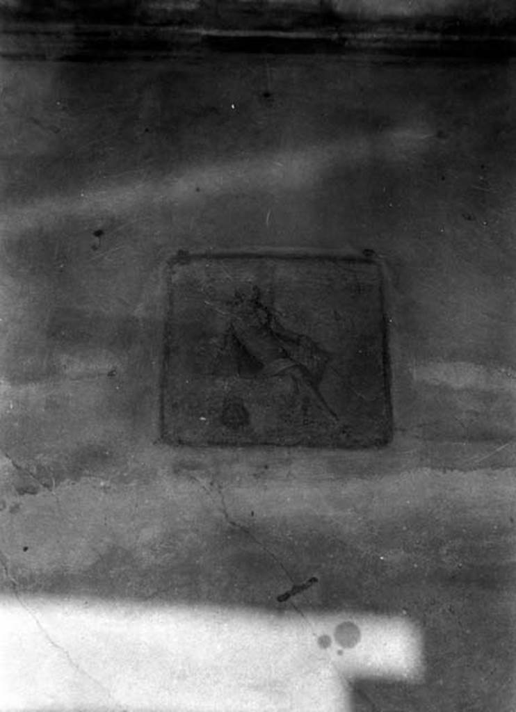 230845 Bestand-D-DAI-ROM-W.558.jpg
VI.9.2 Pompeii. W.558. Peristyle 16, north wall, Narcissus, third picture from east end.
See Helbig, W., 1868. Wandgemälde der vom Vesuv verschütteten Städte Campaniens. Leipzig: Breitkopf und Härtel. (1344).
Photo by Tatiana Warscher. With kind permission of DAI Rome, whose copyright it remains. 
See http://arachne.uni-koeln.de/item/marbilderbestand/230845