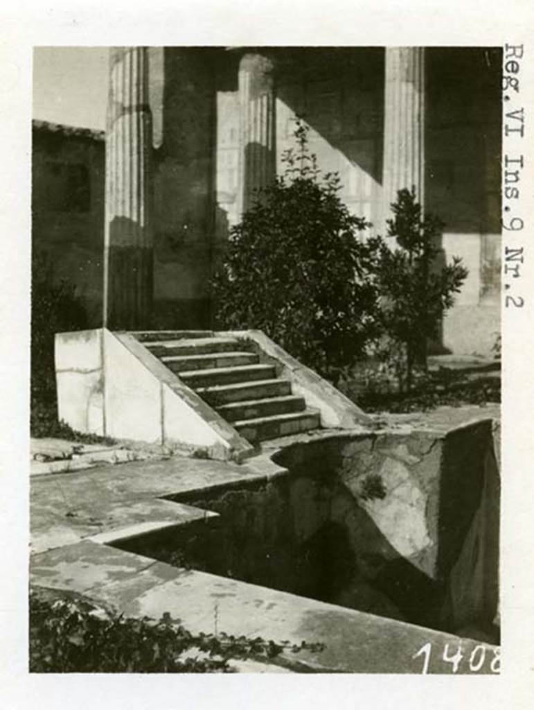 VI.9.2 Pompeii. 1937-39. Peristyle garden 17, marble fountain 19 with steps or cascade at west end of pool.  Photo courtesy of American Academy in Rome, Photographic Archive.  Warsher collection no. 1408a