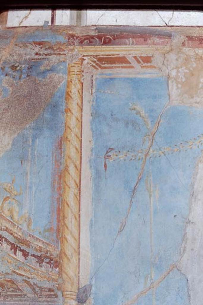 VI.9.2 Pompeii, 1968. Room 29, detail of painted wall decoration from south wall.
Photo by Stanley A. Jashemski.  Source: The Wilhelmina and Stanley A. Jashemski archive in the University of Maryland Library, Special Collections (See collection page) and made available under the Creative Commons Attribution-Non Commercial License v.4. See Licence and use details.  J68f0998
