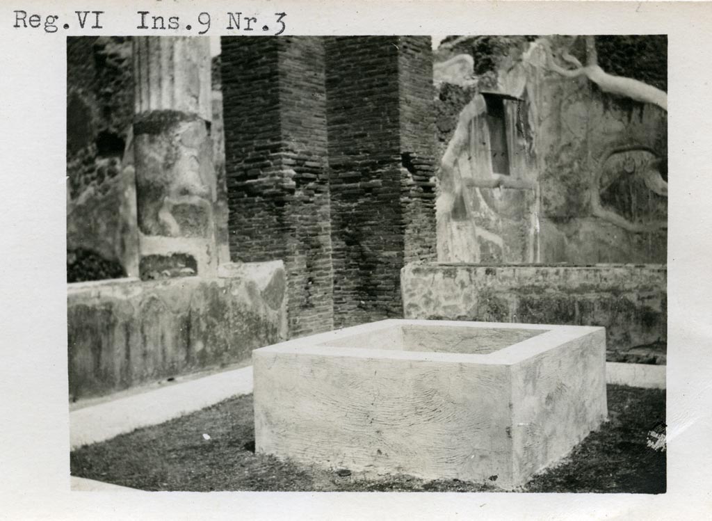 VI.9.3 Pompeii. pre-1937-1939. Looking north-east across pseudo-peristyle with basin in centre.
Photo courtesy of American Academy in Rome, Photographic Archive. Warsher collection no. 423c.