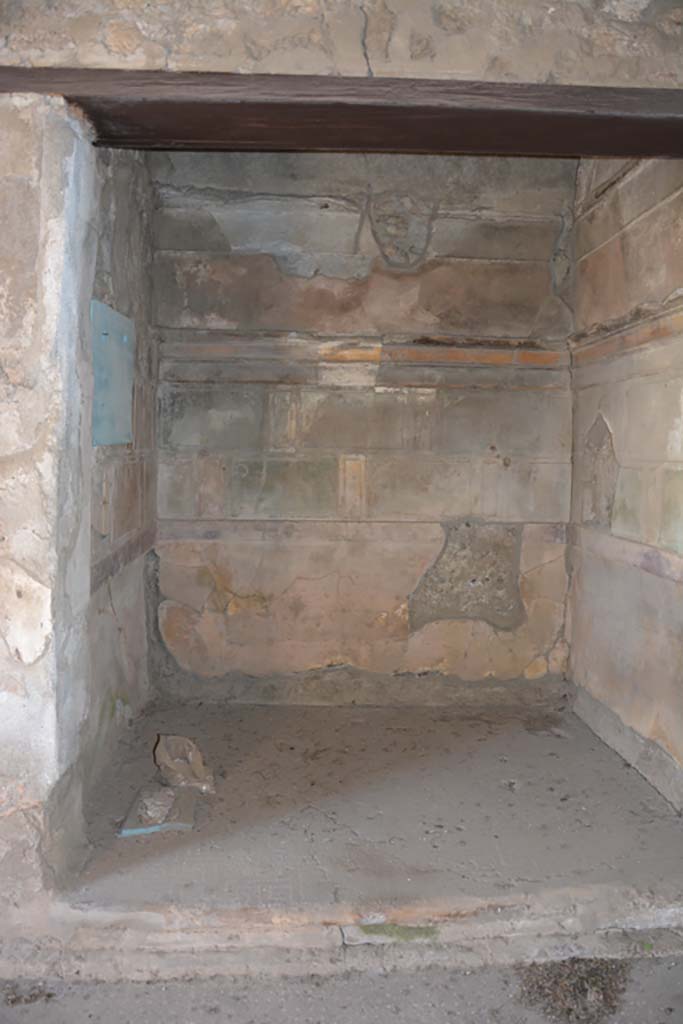 VI.9.3 Pompeii. September 2019. 
Room 3, looking south in alcove on south side of cubiculum.
Foto Annette Haug, ERC Grant 681269 DÉCOR.