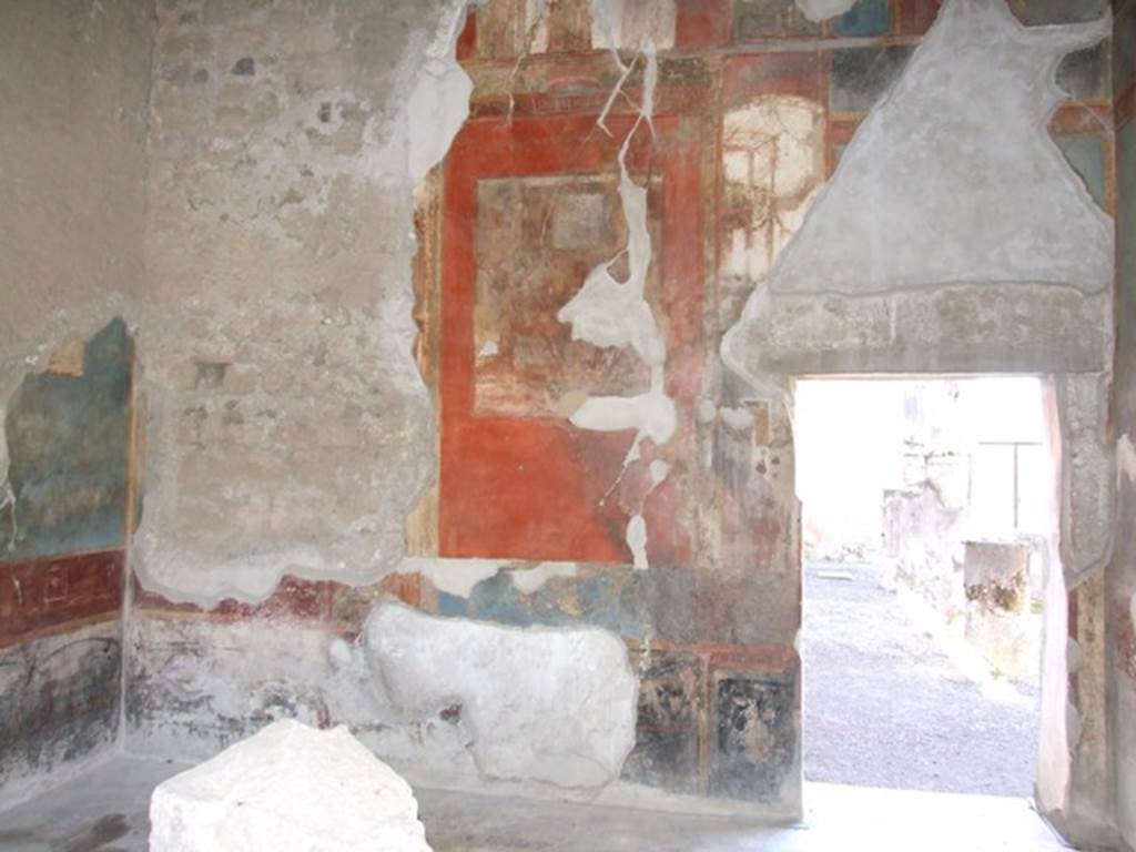 VI.9.6 Pompeii. March 2009. Room 8, west wall with doorway into atrium.