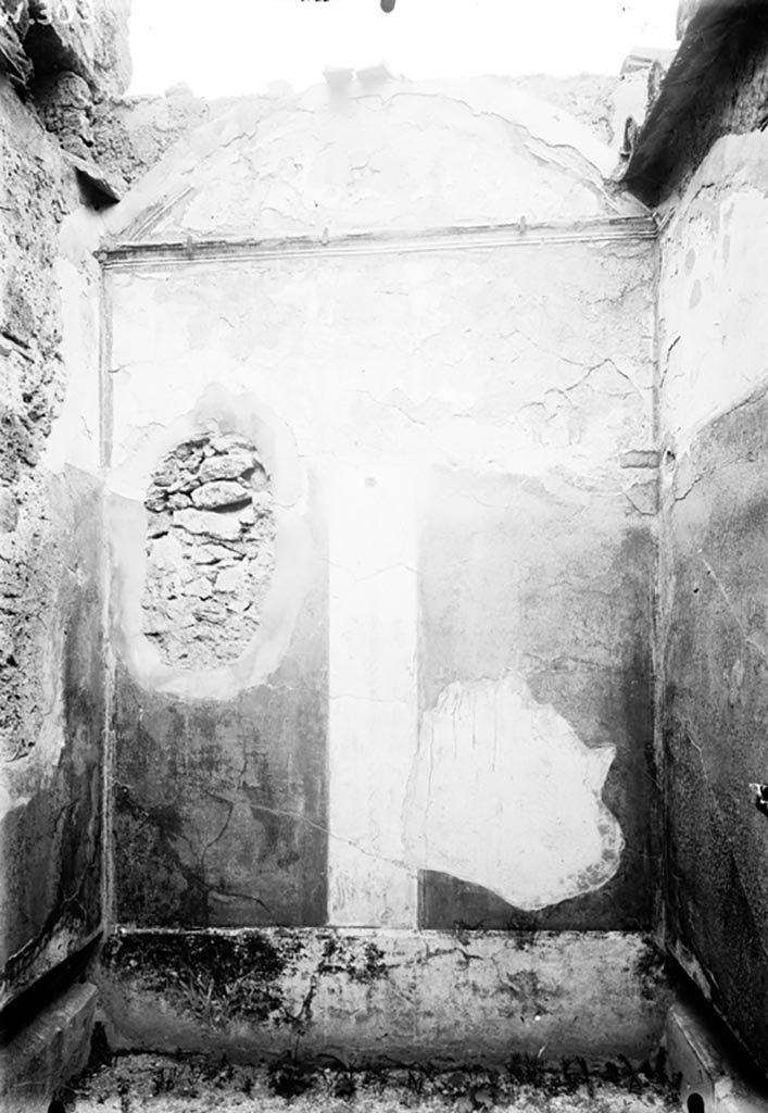 VI.9.6 Pompeii. W.303. Room 13, north wall. 
Photo by Tatiana Warscher. Photo © Deutsches Archäologisches Institut, Abteilung Rom, Arkiv.