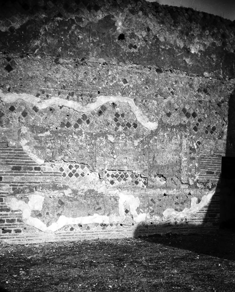 VI.9.6 Pompeii. W. 962. Room 22, east wall. 
Photo by Tatiana Warscher. Photo © Deutsches Archäologisches Institut, Abteilung Rom, Arkiv.