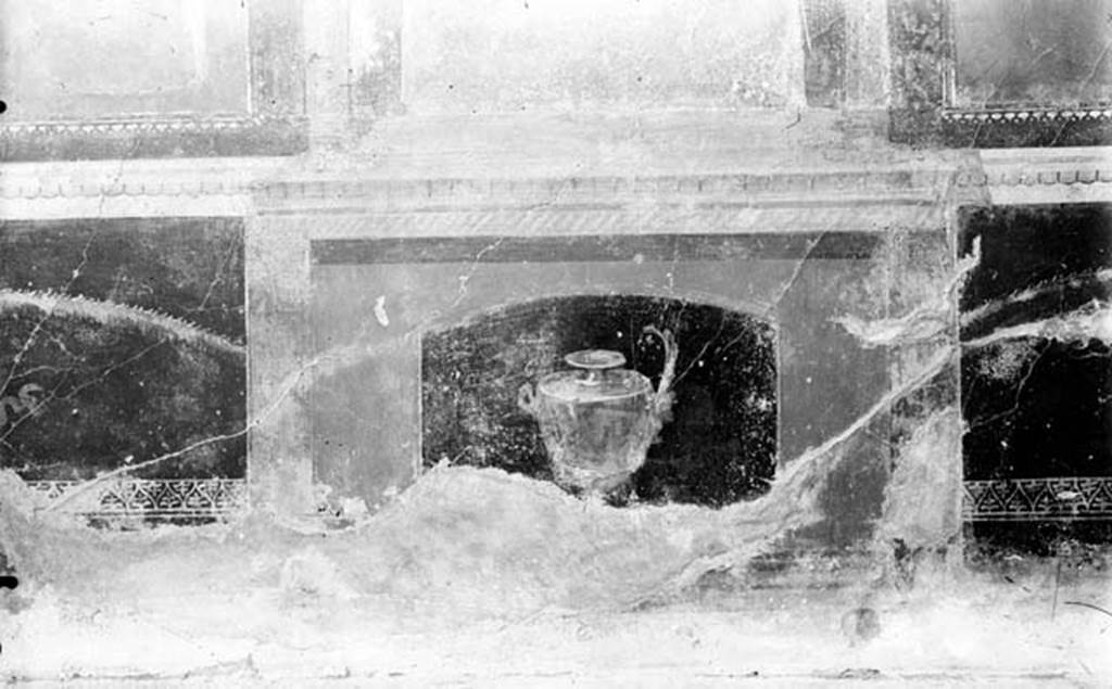 231174 Bestand-D-DAI-ROM-W.281.jpg
VI.9.6 Pompeii. W.281. Room 6, wall decoration from the dado at the west end of the south wall of the peristyle portico.
Photo by Tatiana Warscher. With kind permission of DAI Rome, whose copyright it remains. 
See http://arachne.uni-koeln.de/item/marbilderbestand/231174