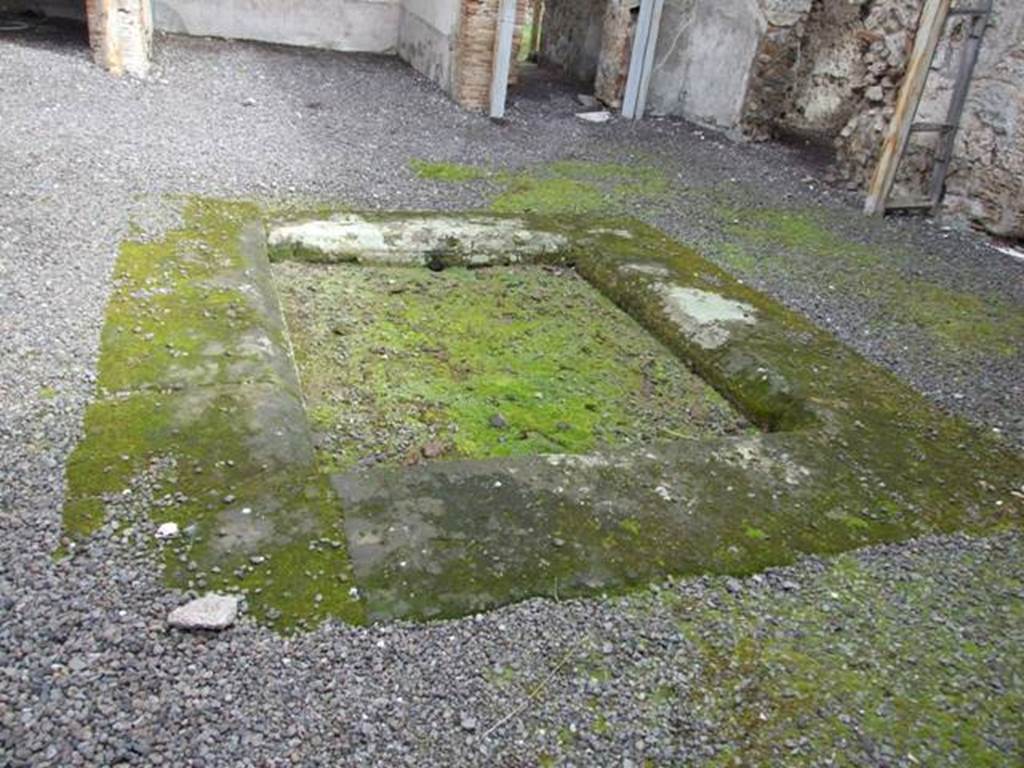 VI.9.7 Pompeii. March 2009. Room 2, impluvium in atrium, looking east.