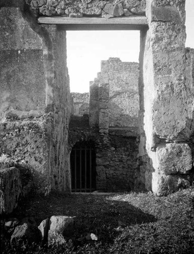231264 Bestand-D-DAI-ROM-W.734.jpg
6.9.10 Pompeii. W734. Doorway leading to corridor 23 at rear of house, from Vicolo del Fauno.
Photo by Tatiana Warscher. With kind permission of DAI Rome, whose copyright it remains. 
See http://arachne.uni-koeln.de/item/marbilderbestand/231264