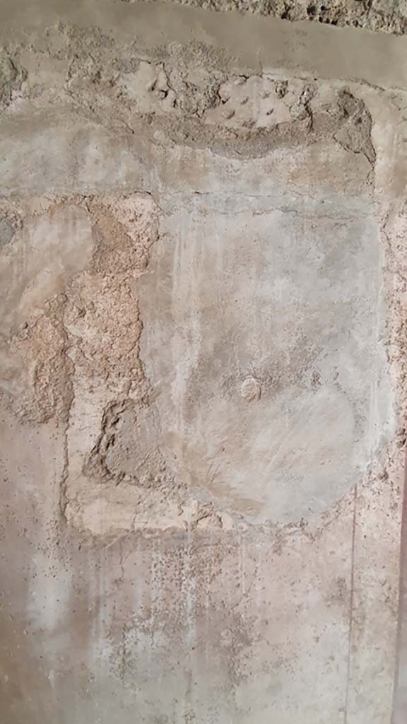 VI.10.1/19 Pompeii. July 2021. Detail from fresco at east end of south wall.
Foto Annette Haug, ERC Grant 681269 DÉCOR.