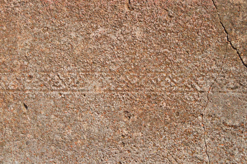 VI.10.2 Pompeii. October 2018. Detail of painted borders/edges on plaster on front facade. 
Foto Taylor Lauritsen, ERC Grant 681269 DÉCOR.