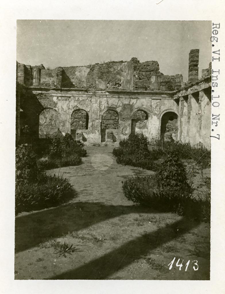 VI,10.7 Pompeii. Pre-1937-39. Room 15, looking north across garden area.
Photo courtesy of American Academy in Rome, Photographic Archive. Warsher collection no. 1413a.