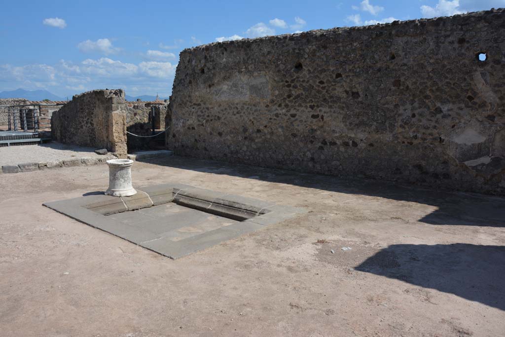 VI.10.7 Pompeii. September 2019. Looking towards south side of atrium.
Foto Annette Haug, ERC Grant 681269 DÉCOR.