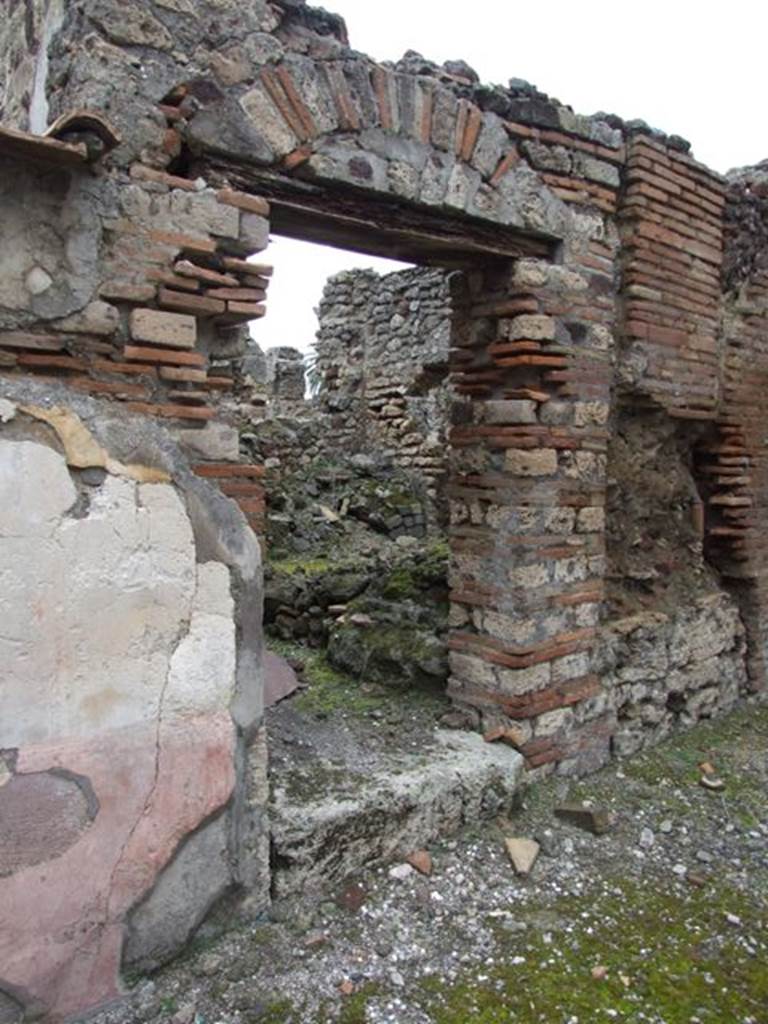 VI.10.11 Pompeii.  March 2009.  Room 7.  Corridor leading to rear of house.