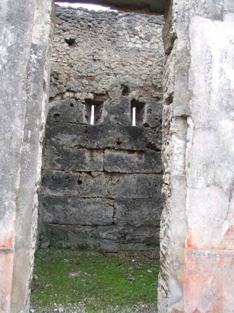 VI.10.11 Pompeii.  March 2009.  Room 11.  Cubiculum on west side of atrium.