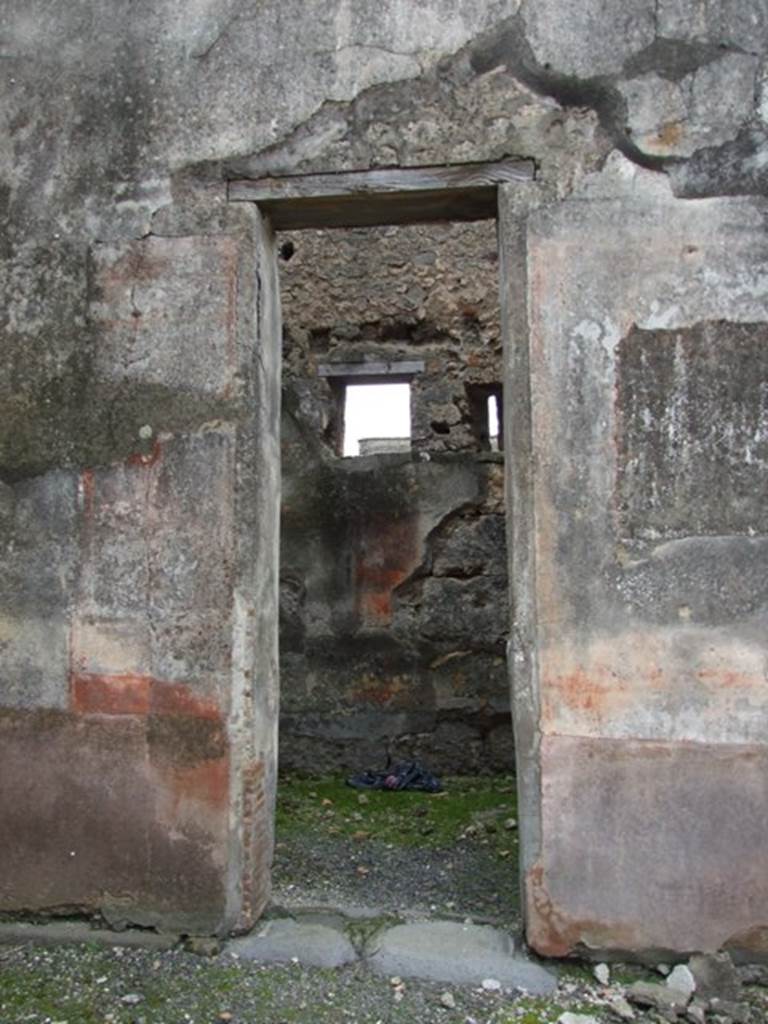 VI.10.11 Pompeii. March 2009. Doorway to room 12, cubiculum on west side of atrium.