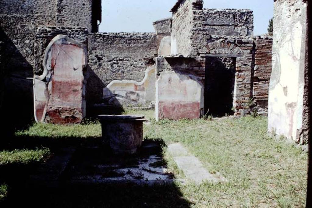 VI.10.11 Pompeii. 1968. Room 3, looking north across atrium. Photo by Stanley A. Jashemski.
Source: The Wilhelmina and Stanley A. Jashemski archive in the University of Maryland Library, Special Collections (See collection page) and made available under the Creative Commons Attribution-Non Commercial License v.4. See Licence and use details.
J68f1974