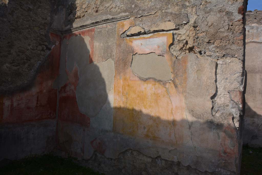 VI.11.9 Pompeii. October 2017. Room 6, north wall with doorway to west ala 7, on right.
Foto Annette Haug, ERC Grant 681269 DÉCOR