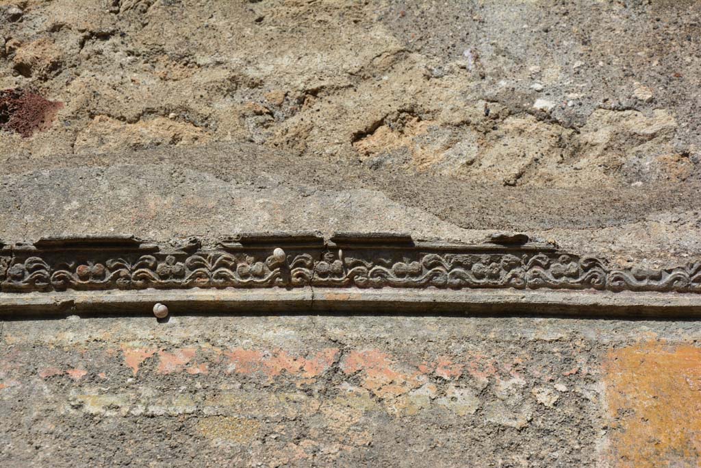 VI.11.9 Pompeii. October 2017. Room 6, upper north wall with detail of decorative stucco.
Foto Annette Haug, ERC Grant 681269 DÉCOR