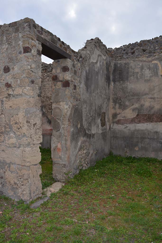 VI.11.9 Pompeii. October 2017. 
West ala 7, looking towards south wall with doorway to room 6. 
Foto Annette Haug, ERC Grant 681269 DÉCOR