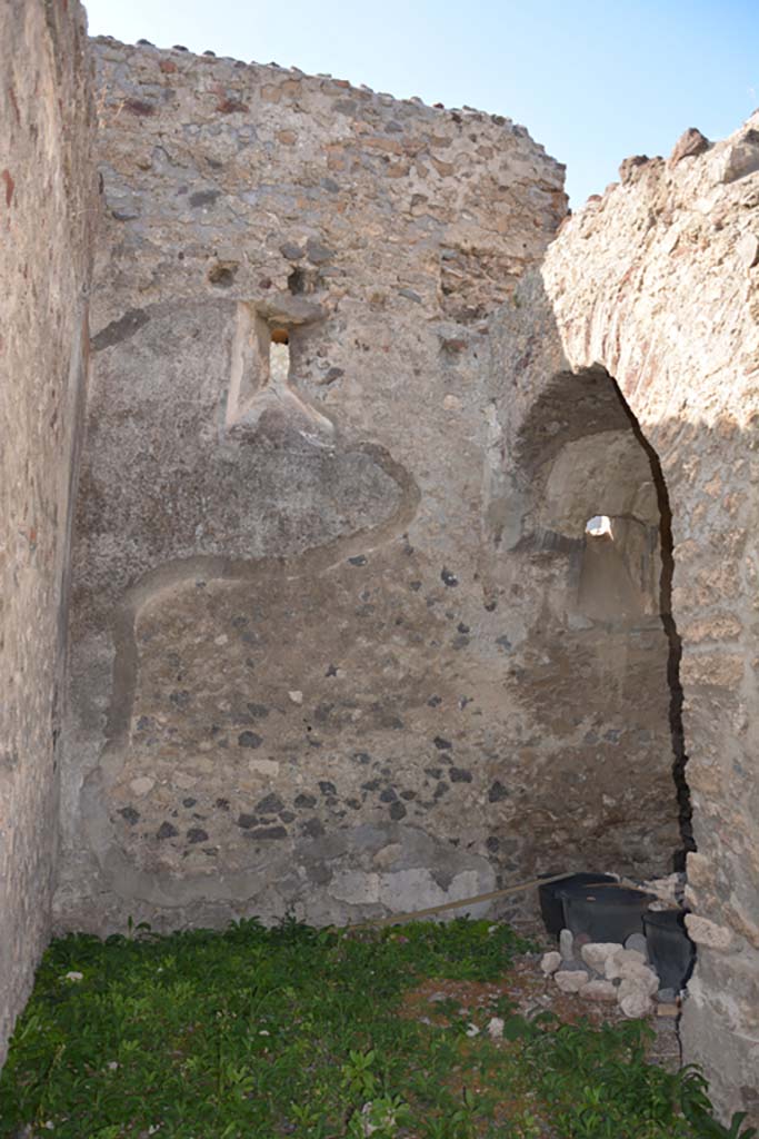 VI.11.9 Pompeii. October 2017. Room 8, looking towards west wall. 
Foto Annette Haug, ERC Grant 681269 DÉCOR
