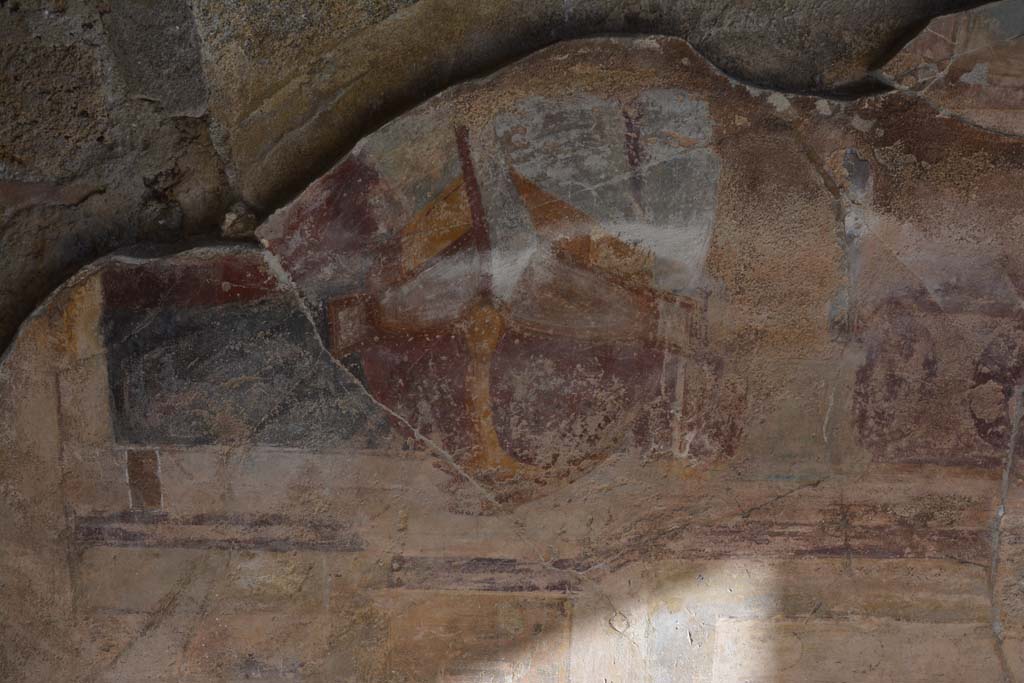VI.11.10 Pompeii. December 2017. Room 42, east wall of exedra with painted details of prow of a ship.
Foto Annette Haug, ERC Grant 681269 DÉCOR