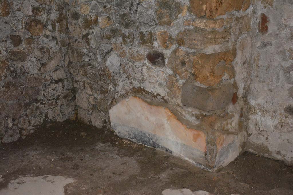 VI.11.10 Pompeii. December 2017. Room 44, detail from lower east wall.
Foto Annette Haug, ERC Grant 681269 DÉCOR