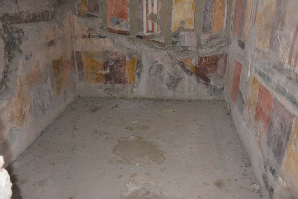 VI.11.10 Pompeii. October 2017. Room 45, looking east across flooring from doorway. 
Foto Annette Haug, ERC Grant 681269 DÉCOR