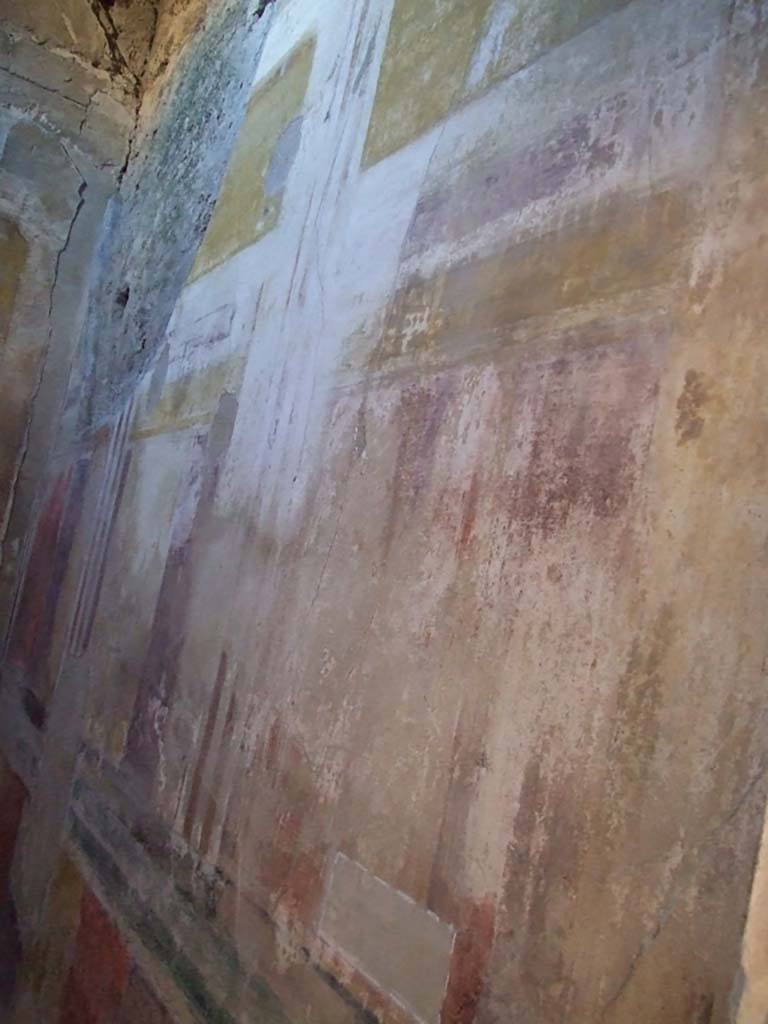 VI.11.10 Pompeii. December 2007.  Room 45, looking east along south wall.